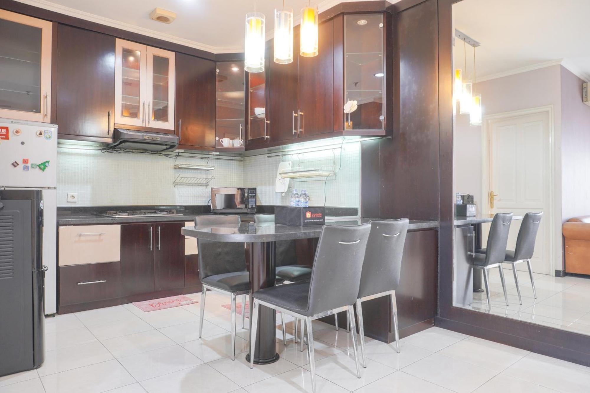 Pangsapuri Cozy And Simply Look 2br At 12nd Floor Puri Garden By Travelio Jakarta